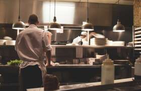 News 7 Things to Expect as a Line Cook for College Students
