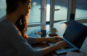 News 6 Keys to a Successful Work From Home Internship for College Students
