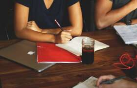 News 5 Tips to Help You Run the Best Study Group for College Students