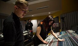 Online Courses Producción musical y su efecto en la composición for College Students