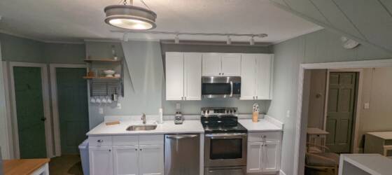 RWU Housing 206 Bay View Unit 3B Shared Apt Fully Furnished for Roger Williams University Students in Bristol, RI