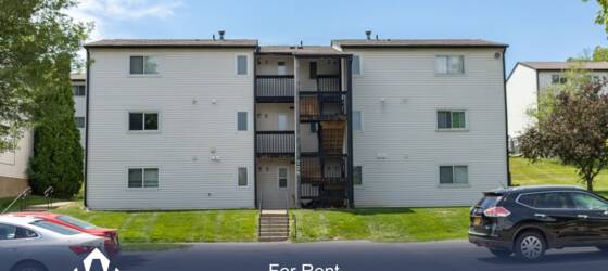 Shiloh University Housing $1025 | 2 Bedroom, 1 Bathroom Condo | No Pets | Available for an August 1st, 2024 Move In! for Shiloh University Students in Kalona, IA