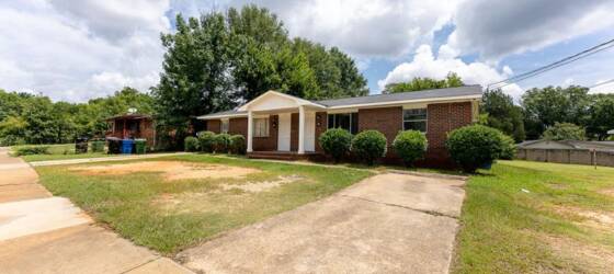 CVCC Housing Centrally Located 2 bedroom 1 bathroom!! for Chattahoochee Valley Community College Students in Phenix City, AL