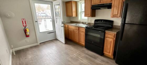 UConn Housing BEAUTIFUL SPACIOUS 1 BEDROOM on CENTRAL ST for University of Connecticut Students in Storrs, CT