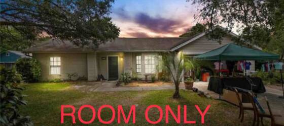 Stetson Housing Master Room 4 Rent for Stetson University Students in DeLand, FL
