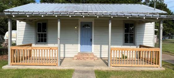Lafayette Housing Newly remodeled 3 bed 1 bath house for Lafayette Students in Lafayette, LA