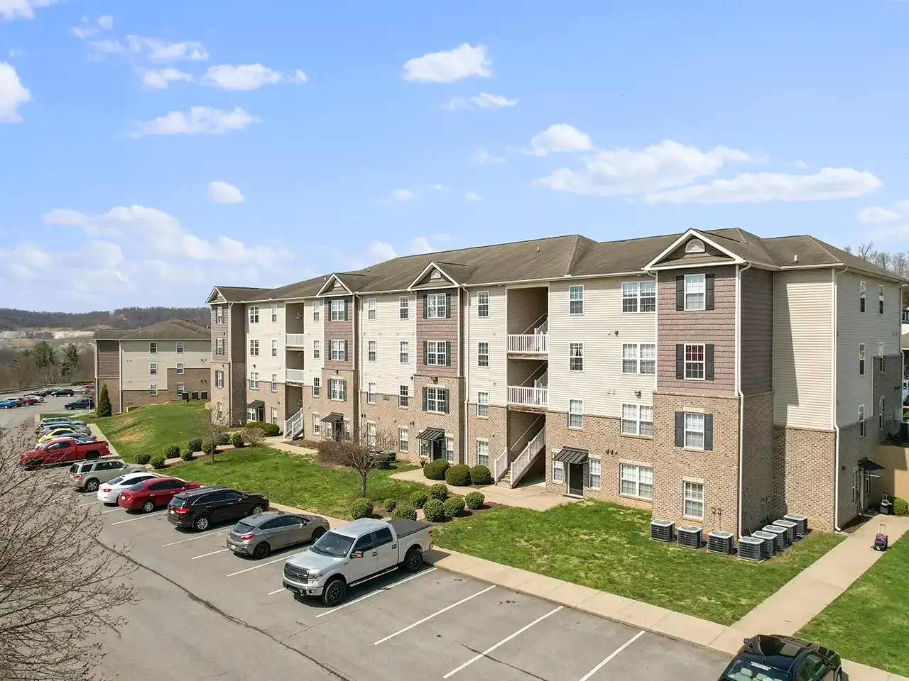 West Virginia Housing Mountain Valley Apt for West Virginia Students in , WV