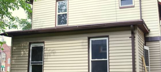 NEOUCOM Housing Quaint 4 bedroom, 2 bath home for Northeastern Ohio Universities College of Medicine and Pharmacy Students in Rootstown, OH