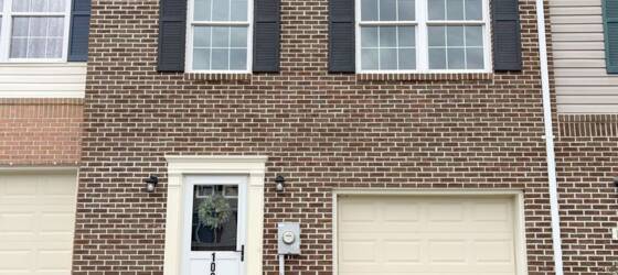 Shenandoah Housing 2 Bed 2.5 Bath Townhome in Winchester, VA For Rent for Shenandoah University Students in Winchester, VA