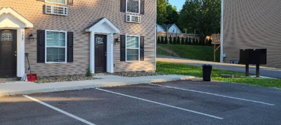 Penn State Behrend Housing Beautiful 2 bedroom 1 1/2 bath Townhouse in Southwest Millcreek for Pennsylvania State University Erie, the Behrend College Students in Erie, PA