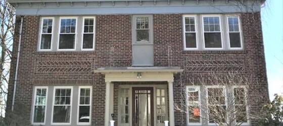 Harvard Housing 9/1- Spacious 4 bed/2 bath+ office- in unit laundry, central air, 2 pkg spaces, near BC B Line T for Harvard University Students in Cambridge, MA
