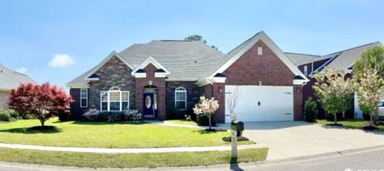 HGTC Housing Stunning Executive Home in Covington Lake for Horry-Georgetown Technical College Students in Conway, SC