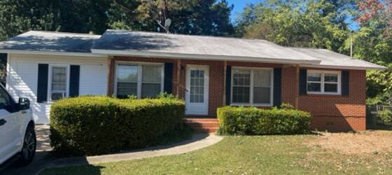 Macon State Housing 202 Meadowridge Dr. for Macon State College Students in Macon, GA