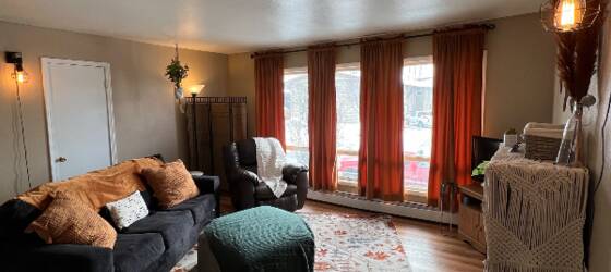UAA Housing Beautifully Furnished Apartment for University of Alaska Anchorage Students in Anchorage, AK