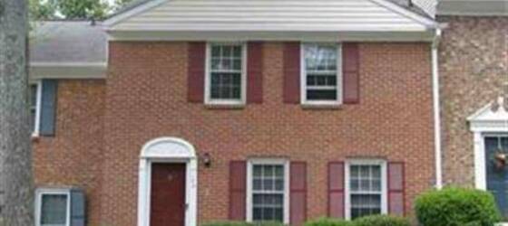 Furman Housing Spacious 3 Bedroom 2.5 Bath Townhome with Community Pool for Furman University Students in Greenville, SC