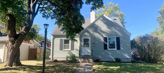 Academy College Housing Charming Fully Renovated 4 Bed 2 Bath Home in SLP for Academy College Students in Minneapolis, MN