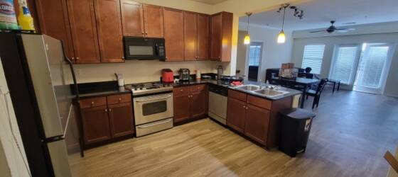 UT Austin Housing 1 Bedroom w/ Parking - West Campus - 6 Month Sub-let for University of Texas at Austin Students in Austin, TX