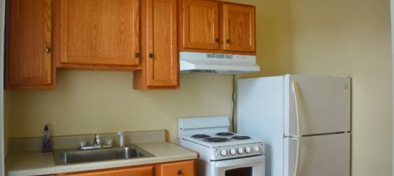 UC Housing 1 Bed apartment in East Utica heat included for Utica College Students in Utica, NY
