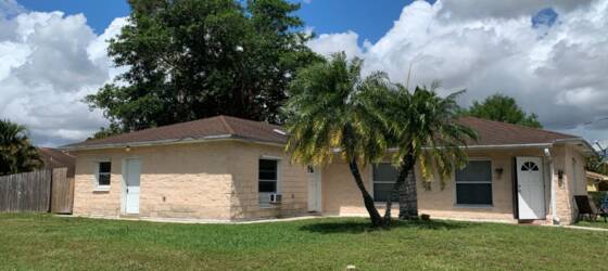 NSU Housing Spacious, Great Location, 2 Bed, 1 Bath in Davie for Nova Southeastern University Students in Fort Lauderdale, FL