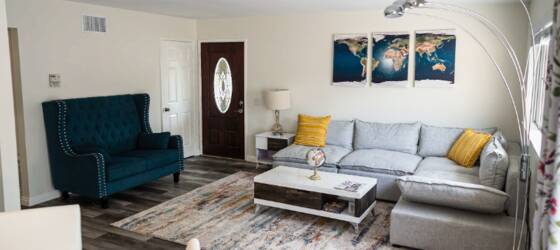 CSU Long Beach Housing FURNISHED, MONTHLY: CYPRESS SERENITY: 3BR TOWNHOME WITH GARAGE, PRIVATE PATIO, COMMUNITY POOLS (p33) for CSU Long Beach Students in Long Beach, CA
