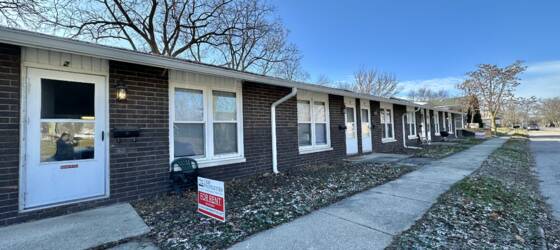 Ball State Housing *SELF-SHOW AVAILABILITY* 1301 W 14TH ST. UNIT 2, MUNCIE for Ball State University Students in Muncie, IN