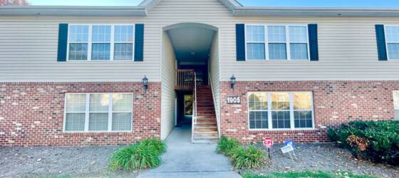 WFU Housing Cute 2 Bed 2 Bath Apartment Located in Winston Salem! for Wake Forest University Students in Winston Salem, NC