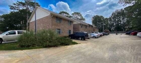 Carey Housing Eagle Pointe Apartment Homes for William Carey University Students in Hattiesburg, MS