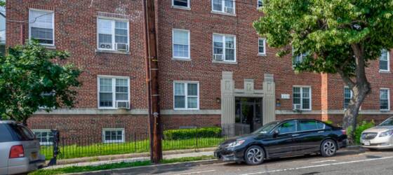 Montgomery Housing Spacious Studio & 1BR RENOVATED for Montgomery College Students in Takoma Park, MD