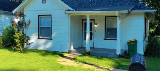 Edwardsville Housing newly renovated 2 bedroom  1 bath home.....RENT READY NOW !!! for Edwardsville Students in Edwardsville, IL