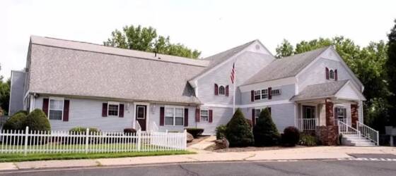 Amherst Housing Cozy 1 Bedroom Apartment Available September 2024 for Amherst College Students in Amherst, MA