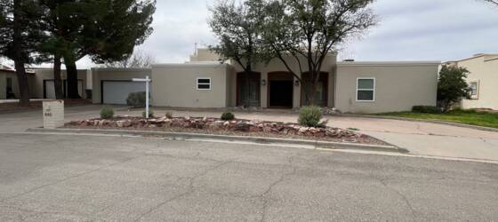 UTEP Housing 840 Lakeway for University of Texas at El Paso Students in El Paso, TX