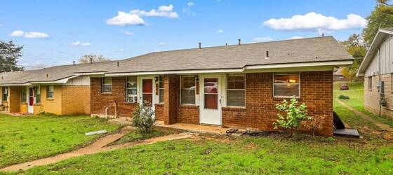 Grayson County College Housing Newly Renovated 3 Bed/1 Bath in Denison! for Grayson County College Students in Denison, TX