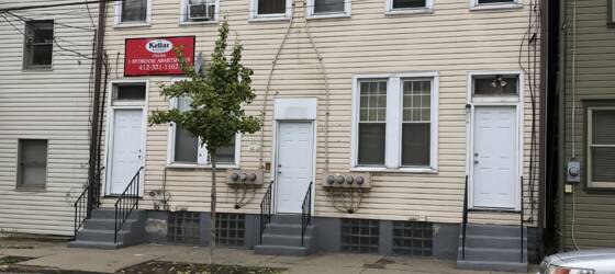 W & J Housing 1 Bedroom Apartment in Central Northside for Washington & Jefferson College Students in Washington, PA