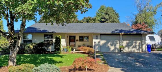 Reed Housing Charming 3 BR, 2 BR Mt. Pleasant Home. for Reed College Students in Portland, OR
