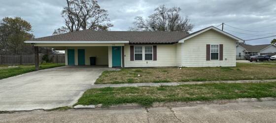 Demmons School of Beauty Housing HOME FOR RENT | Lake Charles for Demmons School of Beauty Students in Lake Charles, LA
