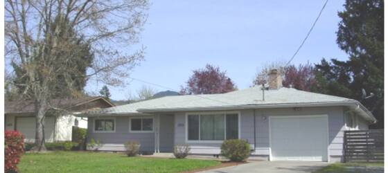 RCC Housing 3 Bedroom/1.5 Bath House for Rogue Community College Students in Grants Pass, OR