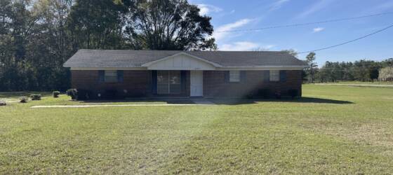 Bay Minette Housing AVAILABLE NOW! 3/2 Daphne for Bay Minette Students in Bay Minette, AL